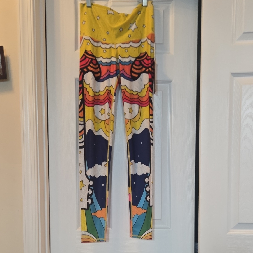 Niyama Sol Womans Medium Barefoot Dreamer Cloud & Rainbow Leggings